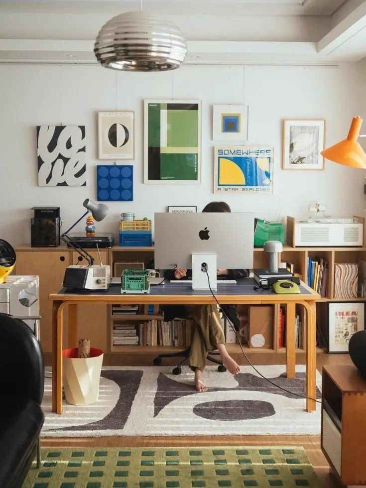 recam_tv's tweet photo. Freelancers and creators — secure your workspace with RECAM. Turn any iPhone into a 24/7 AI-powered CCTV camera for your home office, garage, or studio. No cloud, no subscription. 

https://t.co/QbZ21UW0nP https://t.co/A92b3LSwGz