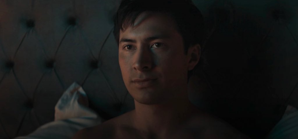 shane hollander your glassy bottom deer eyes are too beautiful….your lips too pouty….theyll kill you….