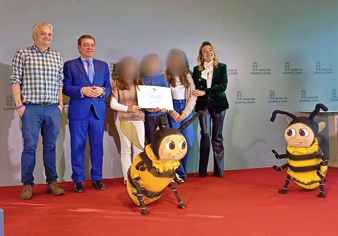 ¡Muchas felicidades a nuestros #centrosreferentes <a href="/CeipMelquiades/">CEIPMelquiadesHidalg</a> <a href="/COLEGIOPEDROI/">CEIP PEDRO I</a> <a href="/PastorinasLeon/">Pastorinas</a> y Colegio Sagrado Corazón de Burgos por su trabajo en Educación para la Transformación, reconocido con un premio de la <a href="/jcyl/">Junta de Castilla y León</a>!