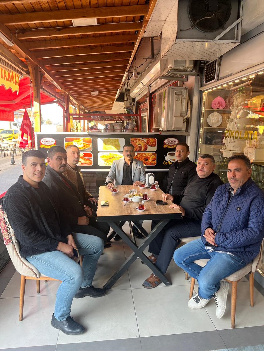 📍 Şahinbey / Esnaf Ziyaretleri

Liderimiz, Genel Başkanımız Sayın Devlet BAHÇELİ’ nin talimatları doğrultusunda, ülke genelinde eş zamanlı olarak sürdürülen “Hayırlı Günler Komşum, Derdin Derdimiz” temalı gönül seferberliği programı çerçevesinde; İlçe Başkanımız Seyit Karlı