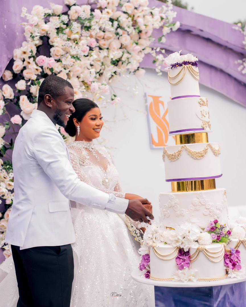 ExploreDebbie | Cakes • Chops • Gifts • Food Tray tweet media