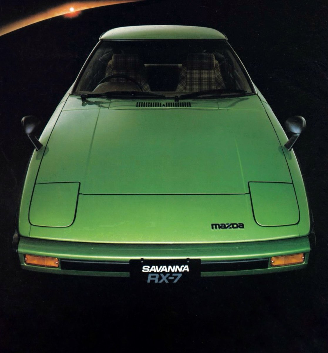 JapaneseIcons's tweet image. A perfect #FrontEndFriday … 💚

#Mazda #RX7 #MazdaRX7 #MazdaRotary #MazdaSavanna