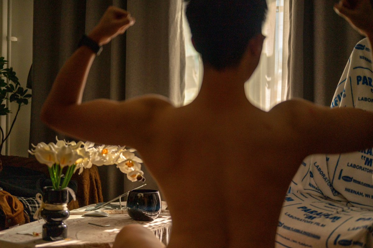 情自欲来 tweet media