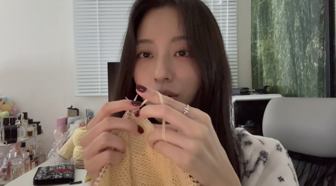 강민아 tweet media