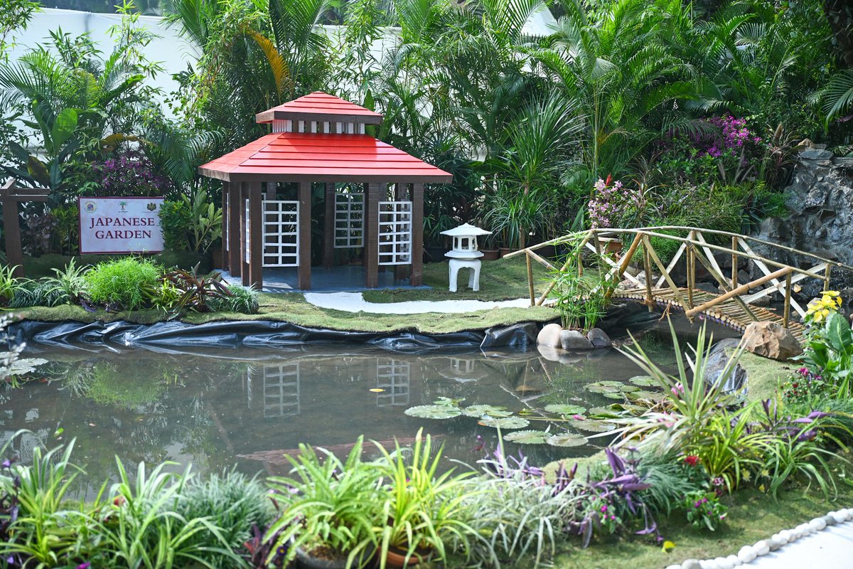 mybmc's tweet image. 🌳बृहन्मुंबई महानगरपालिका, वृक्ष प्राधिकरण आणि मुंबईतील जपानचे महावाणिज्य दूतावास यांच्या संयुक्त विद्यमाने प्रथमच भरविण्यात आलेल्या बोन्साय आणि ओरिगामी कला प्रदर्शनाचे भायखळा येथील वीरमाता जिजाबाई भोसले वनस्पती उद्यान आणि प्राणिसंग्रहालयात आज उद्घाटन झाले. 

🔹बृहन्मुंबई…