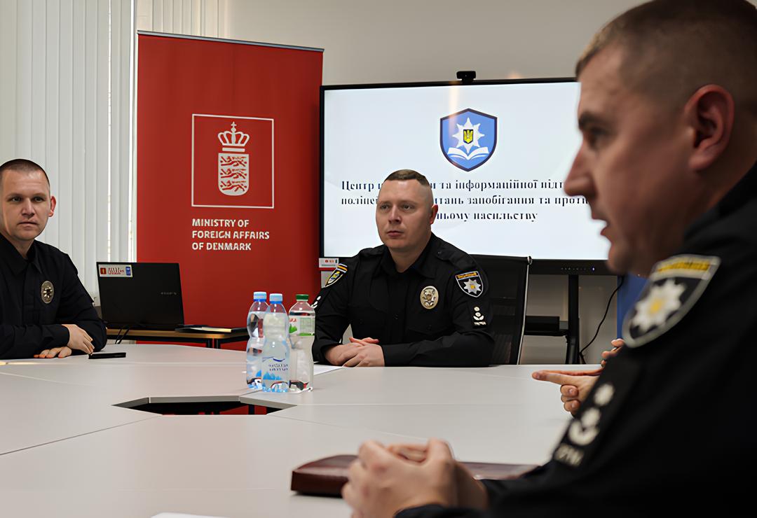 By opening a new Training &amp; Information Support Centre in Mykolaiv, <a href="/UNDP/">UN Development</a> 🇺🇳 &amp; <a href="/DanishMFA/">Denmark MFA 🇩🇰</a> 🇩🇰 are strengthening Ukraine’s institutional response to domestic &amp; gender-based violence. The Centre will train &amp; support police officers to better protect communities.