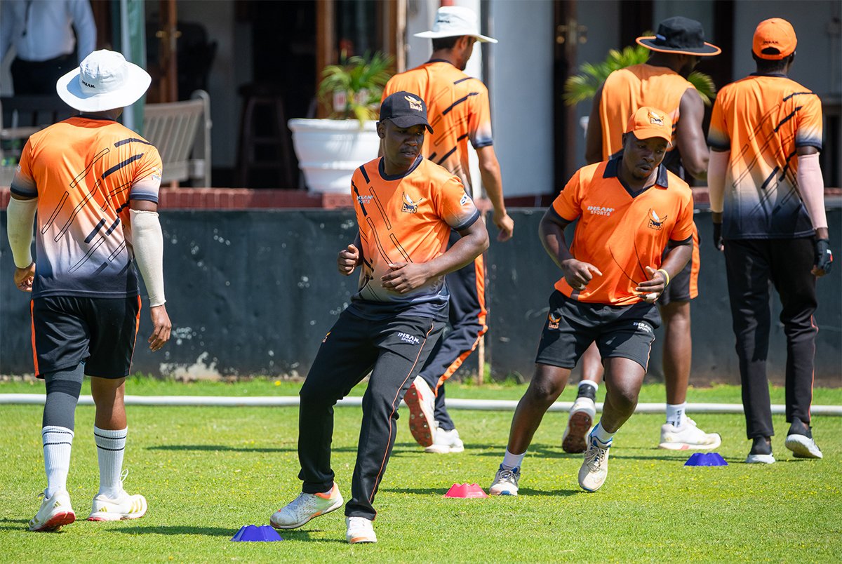 Eagles won the toss and put Mountaineers in to bat. 🪙

#EAGvMOU #LogancUP #4DayMatch