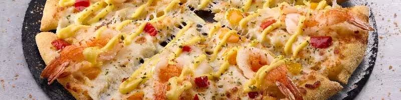Nu op Snacknieuws: Domino’s Japan introduceert pizza met hele garnalen:  snack-nieuws.nl/dominos-japan-…