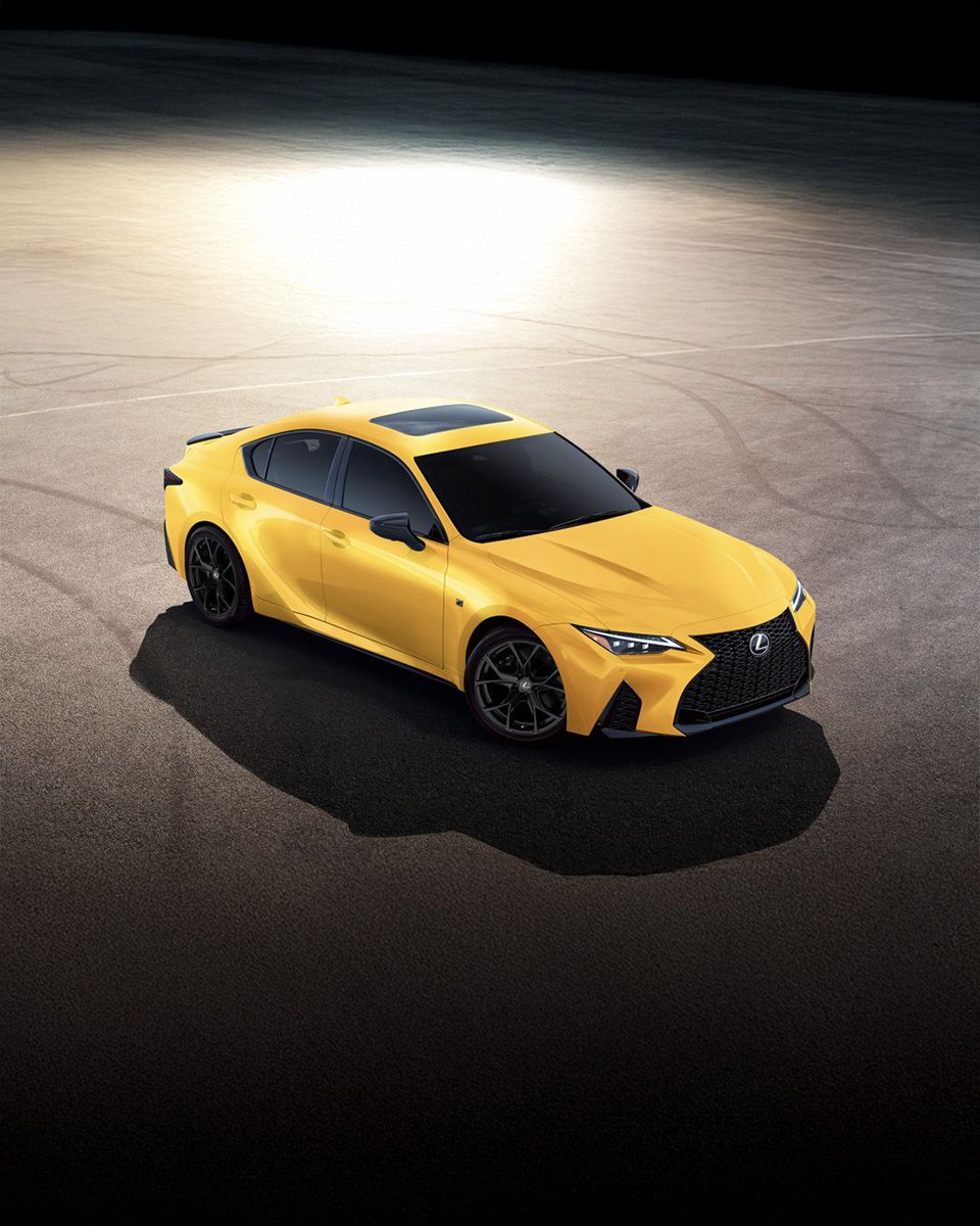 LexusTwickenham's tweet image. Until the sunshine returns, here are some of our brightest and best, from the last 10 years!

#LexusYellow #LBX #GSF #LC #LC500h #LC500Convertible #RC300h #IS500