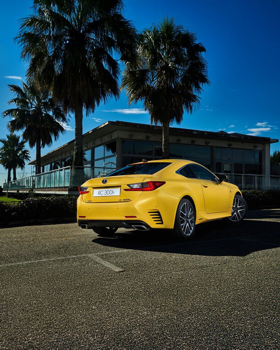 LexusTwickenham's tweet image. Until the sunshine returns, here are some of our brightest and best, from the last 10 years!

#LexusYellow #LBX #GSF #LC #LC500h #LC500Convertible #RC300h #IS500