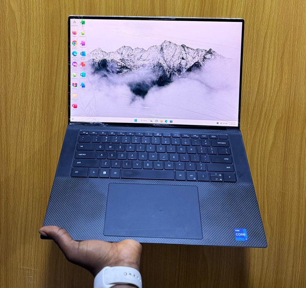 dapz_gadgets's tweet photo. 🇺🇸 (2022) Dell XPS 15 9520 | Intel Core i7 || 12th Gen || 16gb DDR5 || 1TB SSD
4gb Dedicated GRAPHICS || Touchscreen with OLED DISPLAY || NVIDIA GEFORCE RTX 3050Ti Face ID &amp; Fingerprint🫆
Keyboard light 💡

Price: #1.550M

Nationwide Delivery 📦 https://t.co/oEtbZB8oJ4
