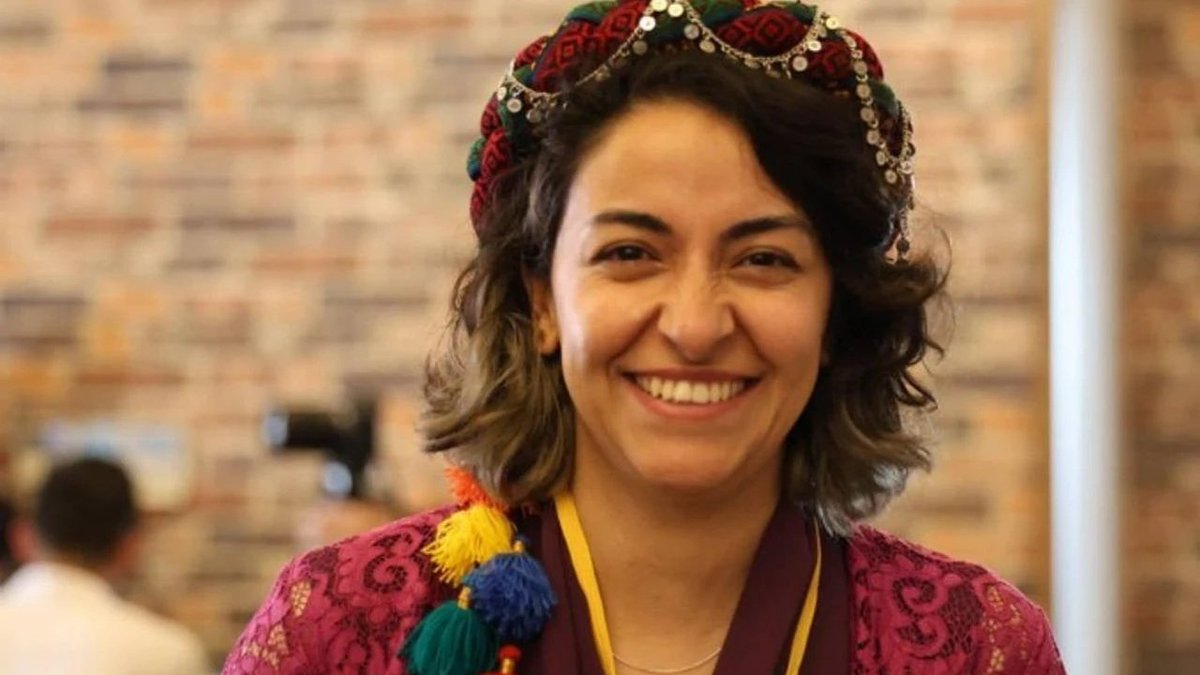 Diyarbakır’da tedavi gören Gazeteci Dilan Karaman hayatını kaybetti
diyarbakir.net/diyarbakirda-t…