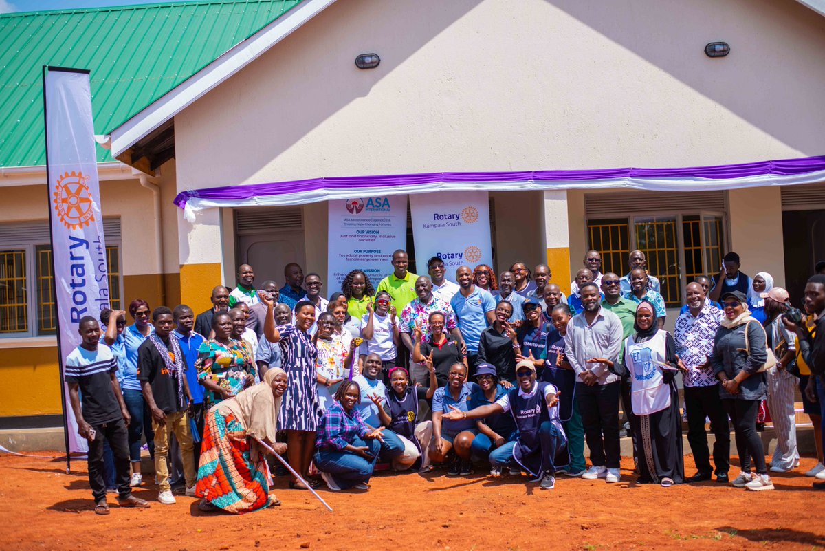 KampalaSouth's tweet photo. Friday 21st November 2025

We had a great day of service at Kikandwa Health Centre III in Kayunga District.

Partnering with https://t.co/GRw90HjUVD we handed over a two-roomed duplex house. This will serve as living quarters for the nursing staff.
The guest of honour was @GenWamala from @RCKSI.
#RotaryEyamba