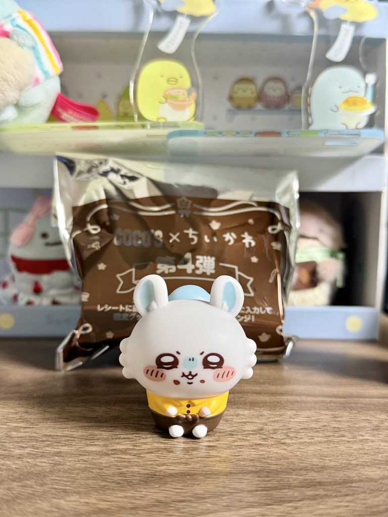 ココス✖️ちいかわコラボ
ソフビ
どなたか
こちらのモモンガと
ハチワレ交換しませんか？

#ちいかわ
#ココス
#ソフビ