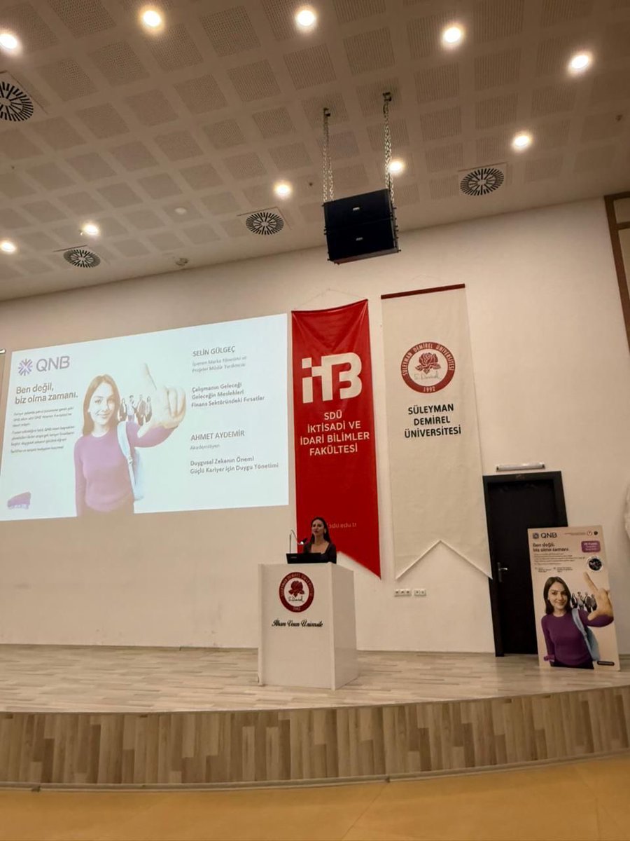 sduiky's tweet photo. Süleyman Demirel Üniversitesi Finansal Yönetim Topluluğu olarak 26 Kasım’da @qnbturkiyeik Career ekibini kampüsümüzde ağırladık.
Kariyer planlaması, işveren markası, sürdürülebilirlik ve geleceğin yetkinlikleri üzerine dolu dolu bir etkinlik gerçekleştirdik. 💼✨
#SDÜ #QNBCareer https://t.co/9h2VX0bEOZ