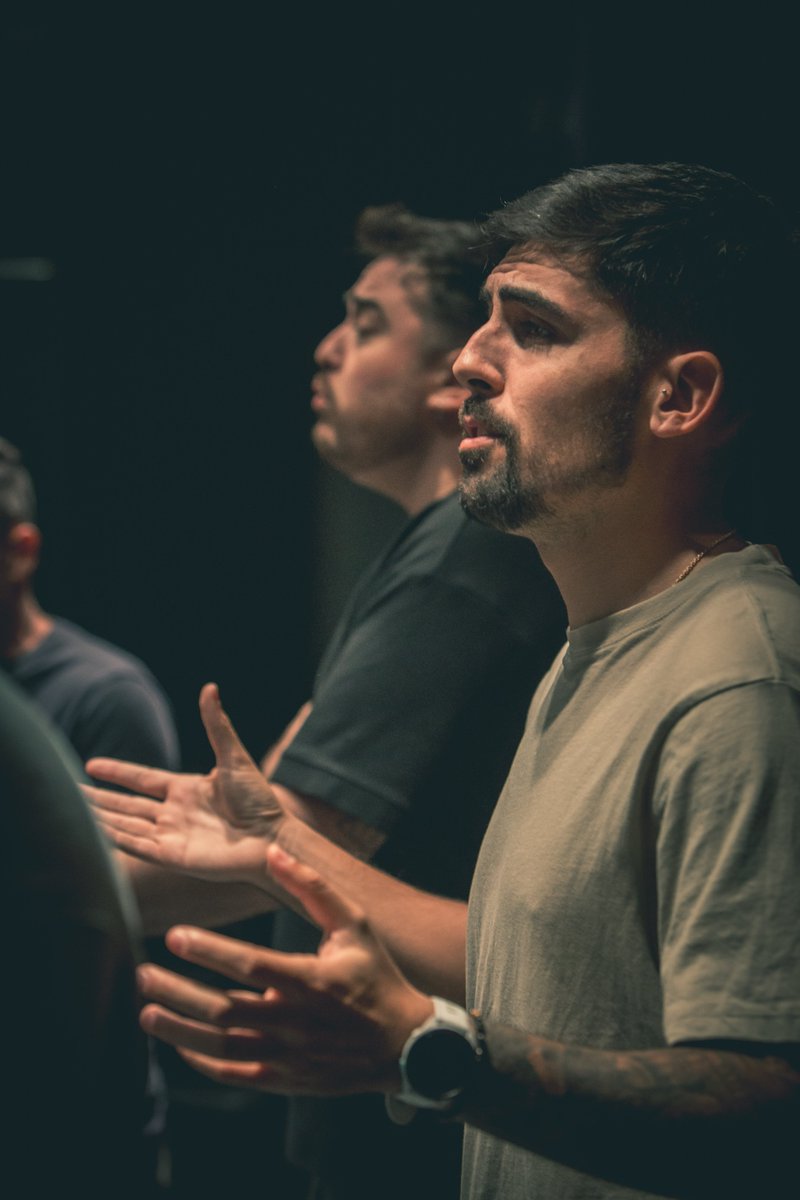 ComparsaGuti's tweet image. Los ensayos de Noviembre van dando forma sin prisa pero sin pausa al "Asesino de Comparsistas" trabajo, humildad, ilusión con la meta puesta en querer agradar a la afición en el bendito mes de Febrero, gracias a Julio Hermana por las fotos, seguimos por y para Málaga.