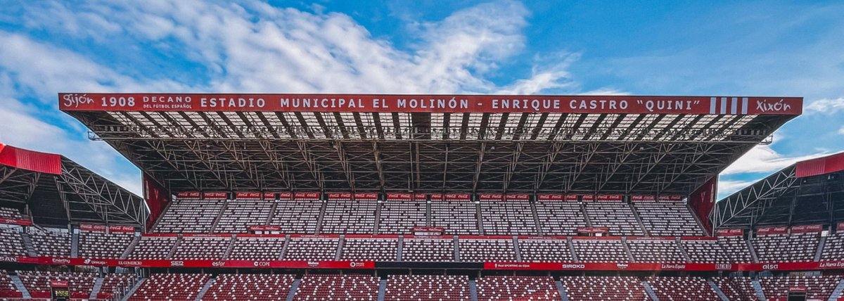 🎤 Hoy me toca narrar, por primera vez, desde El Molinón.

Quizás para muchos no sea algo importante, y para otros sea ya rutina… pero para mí es especial. Recuerdo cuando bajaba el volumen del FIFA y me ponía a narrar yo, como casi cualquier guaje en algún momento.

Sé que no