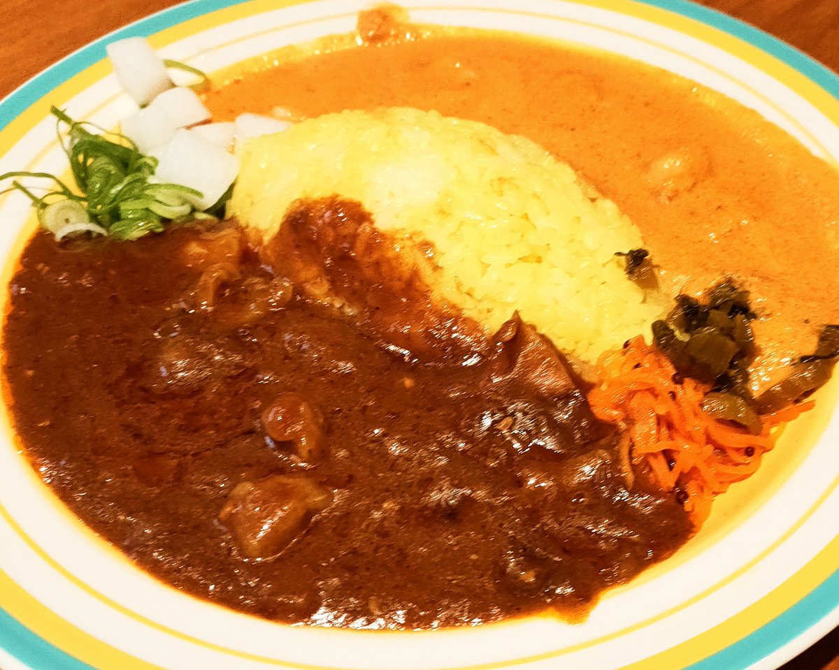 jpitshop's tweet photo. #ドライブ先で食べたいグルメ 
Bears curryさま（大阪府堺市堺区）
「2種盛りカレー」

こまめなメンテでいつでも快適ドライブ
フィルターエンジンオイルJPIT
（楽天）https://t.co/LMg1HlCwkM
（ヤフー）https://t.co/F05dDsLq5z
（Amazon）https://t.co/FOMF8GyxLD https://t.co/2zhyYUWwhd