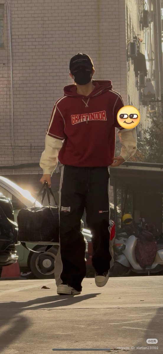 mingy_mingy's tweet image. ติงอูแต่งตัวน่ารักจังเลยคับ มาเล่นกันเถอะๆ .. ขอให้วันนี้ไม่เปียกนะลูก

#แพทริค @patrick_pppat 
#AMingDynastyAdventure
#明月录 #ติงอู #丁巫