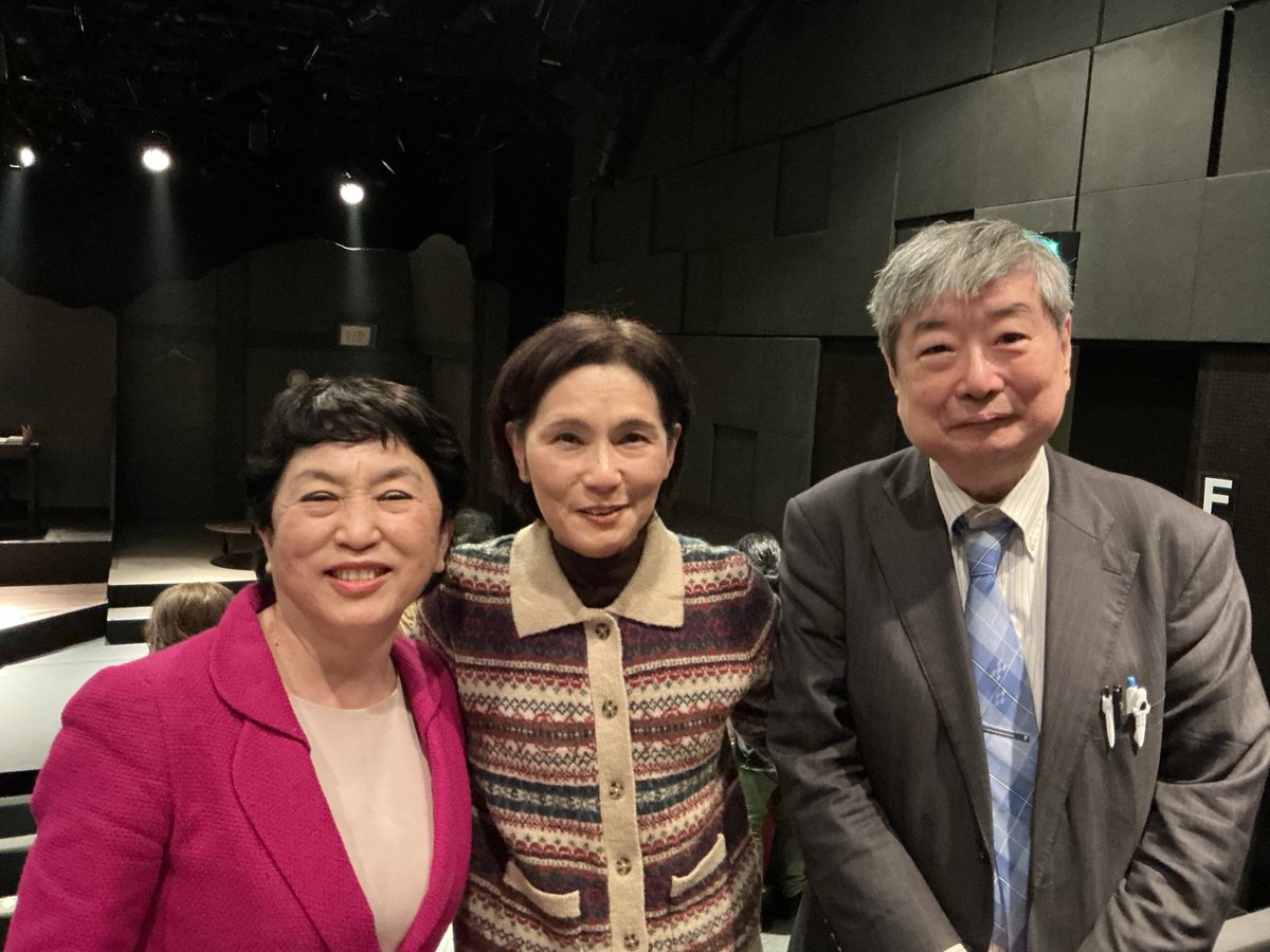 大和田漠さん、藤吉久美子さん、斉藤とも子さんなどが出演をする「五十億の中のただ一人」の演劇を見ました。

城山三郎さんをモデルとしたお連合いさんとの関係と彼女の存在の大事さ、戦争で亡くなった息子への思いなどかけがえのない人の存在とその喪失を描いた演劇。
大好きな斉藤とも子さんと。