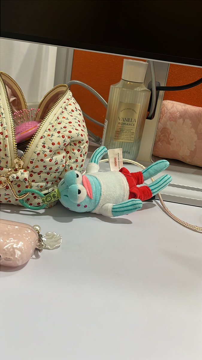 el👩🏻💻 tweet media