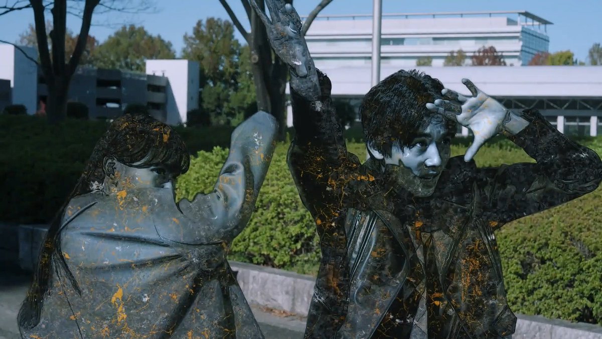 RoniiTheRock's tweet image. Spanner ik you&apos;re petrified rn but what the hell is that pose