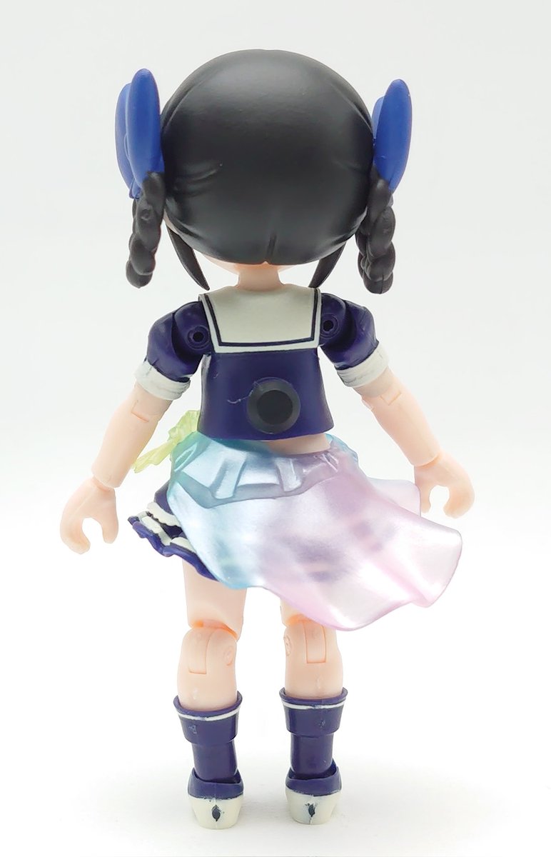 ＃リンクトラベラーズ GOL版SIDE：C検証①
黒髪のアイドル(髪型変え)
＋フル装備
＋フェイスパーツ三種

素体はヘアパーツ以外大差なし。
フル装備だと食玩版よりシックなカラーです。
ただ、スカートオプション付けると一気に華やかに。
グラデーションが凄まじく綺麗です。