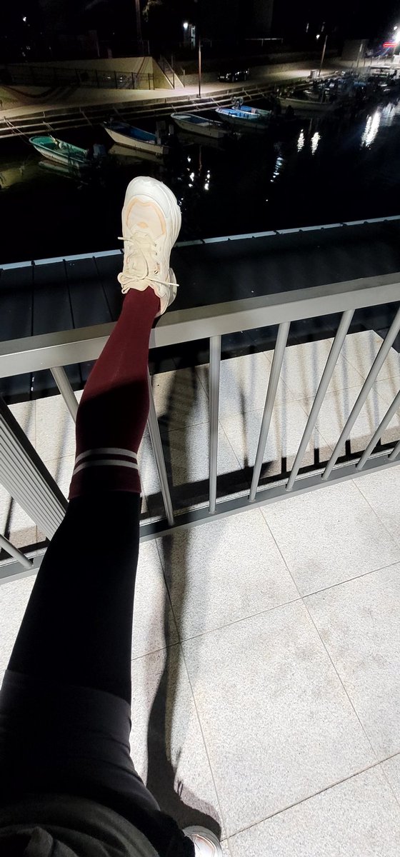 MIRIM2395's tweet image. 몇년간 러닝을 하고 변화고 느낀것
우리가 뛰어야 하는 이유

. 머리가 맑아지고 치매 예방이 되는걸 알았다
. 피부가 좋아지고 얼굴이 맑아 졌다
. 화장도 잘먹었다
. 하루 5KM러닝이 적당했다
. 러닝할수로 피로감이 없어지고 밤에 잘잤다
. 혈관질환 예방에 상당히 도움이 되었다
. 콜레스테롤은…