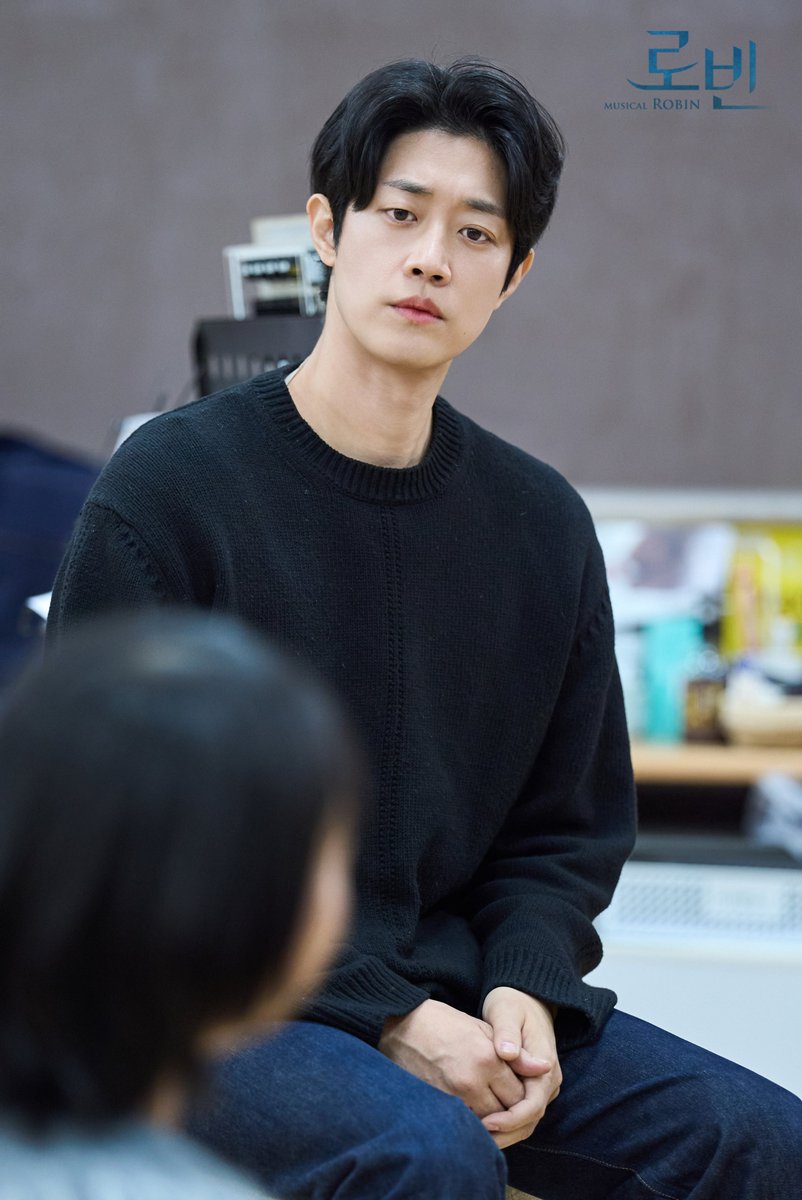 showplay's tweet image. #뮤지컬 #로빈
🄼🅄🅂🄸🄲🄰🄻 🅁🄾🄱🄸🄽🚀

레온의 일기

로빈 가족의 따뜻하고 열정이 느껴지는 현장!
레온이 단독 취재 해보았습니다📸

지구로의 귀환까지 앞으로 3일!

극장에서 만나요👨‍🚀♥️

-
25.12.01 - 26.03.01
대학로 TOM(티오엠) 1관