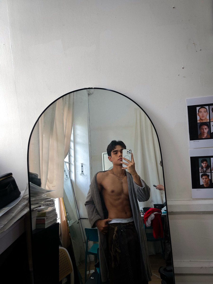 youtu.be/sH-M7va4kwc?si… 
DON ROMANTIKO MV OUT NOWW <a href="/143yesmylove/">Yes My Love</a>