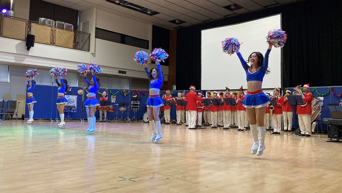 【クリスマス消防フェア開催♪】
12/13（土）は横浜市民防災センターへ！
横浜F・マリノスとのコラボイベントを開催します📢
#トリコロールマーメイズ ×#横浜市消防音楽隊 のコラボ演奏も🎺
たくさんの来場をお待ちしてます🚒
↓↓詳しくはこちらから↓↓
bo-sai.city.yokohama.lg.jp/news/archives/…
#横浜市消防局