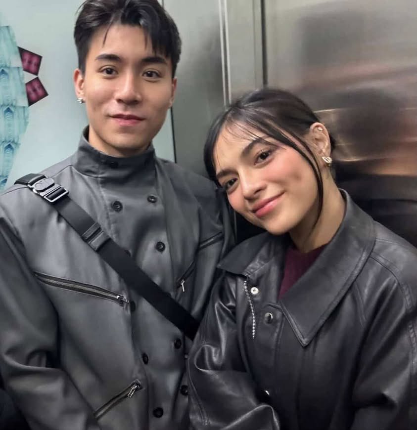 formikbrenty's tweet image. mikbrent’s first out of the country trip together. touchdown hong kong!!!