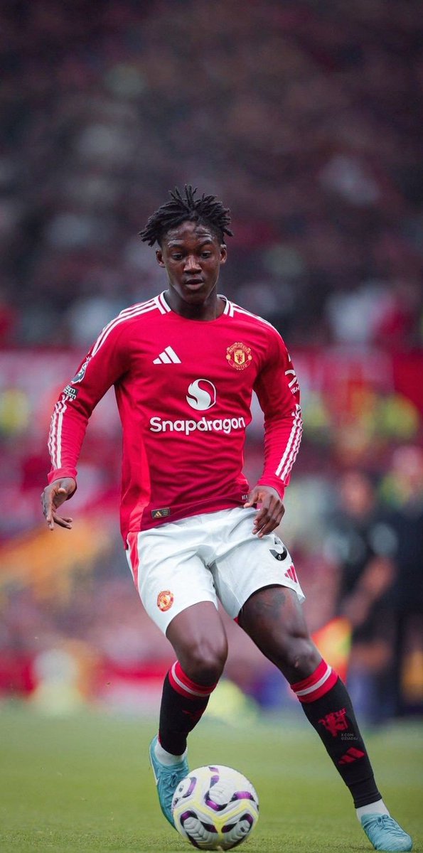 AirforceOne1986's tweet image. 📌 Nicky Butt:
🟥 “The scary thing is… if Kobbie Mainoo was playing for Crystal Palace, Man United would go and buy him for £60–70M, guaranteed.
If he was at any other club, United would be in for him.”
#MUFC 🔴
#Mainoo
#NickyButt
#PremierLeague
#FootballNews