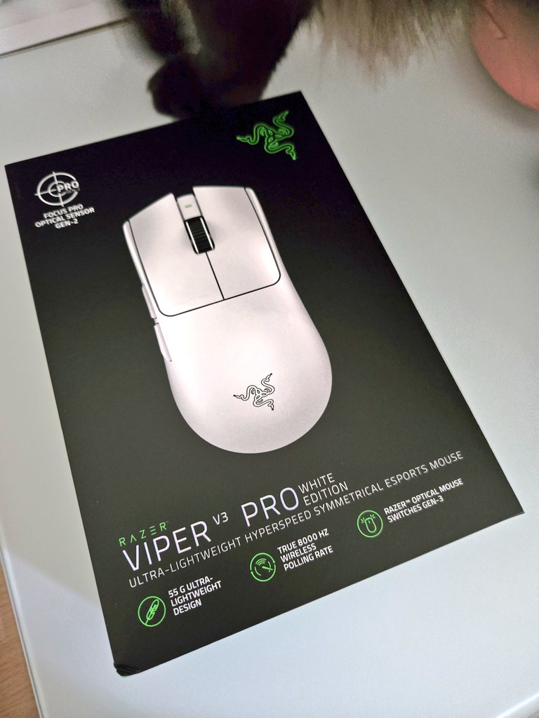 mcaaaacha's tweet image. 起きたら枕元にあった！
ボーナスで買ってくれた😭