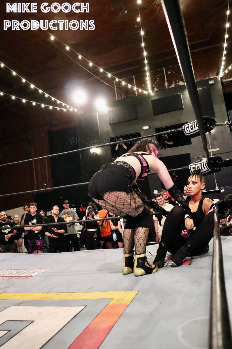 MikeGooch_Pics's tweet photo. Let Me Help by #MikeGoochProductions 

#FollowThisPhotoGuy #wrestling #WWE #indyWrestling #SHARETHISPOST #GCW #GCWWrestling #GCWEmo #EmoFight #NewJersey #WilliamsCenter #SmackDown #WWERaw #WWEID #WWENXT #emo #TNAiMPACT #AEW #HappyThanksgiving

@nixi_pw @Janai_Kai @GCWrestling_ https://t.co/ssUMYcXkqx