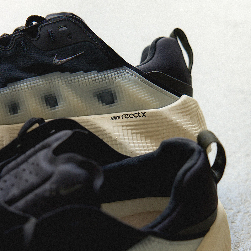 Nike Ava Rover "Black Muslin" on sale for $87 w/ code BFH40

alltheright.sjv.io/7ajnA3