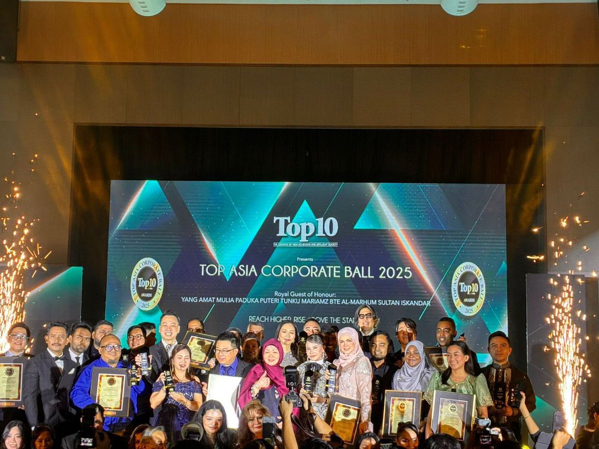 MDVinMalaysia's tweet photo. High Commissioner H.E. Dr. @Mariyam_Shab attended the Top Asia Corporate Ball 2025, where the Maldives was proudly recognised with the Country Award for “Asia’s Most Serene Wellness Retreat.” https://t.co/cb5sqNGMXK