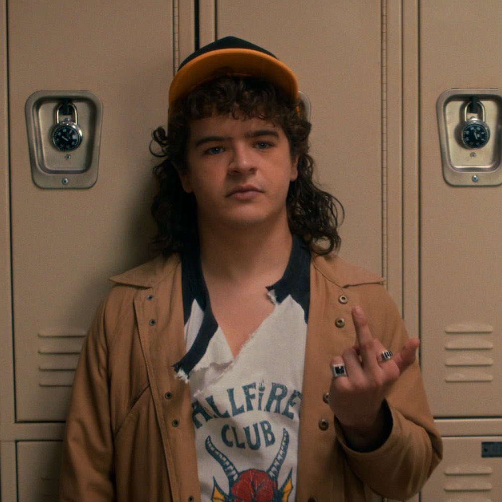 ledfilme's tweet image. podemos por favor tomarnos tres minutos para hablar de dustin, mi chico no tuvo ni siquiera una sonrisa en cuatro capítulos, me largo a llorar