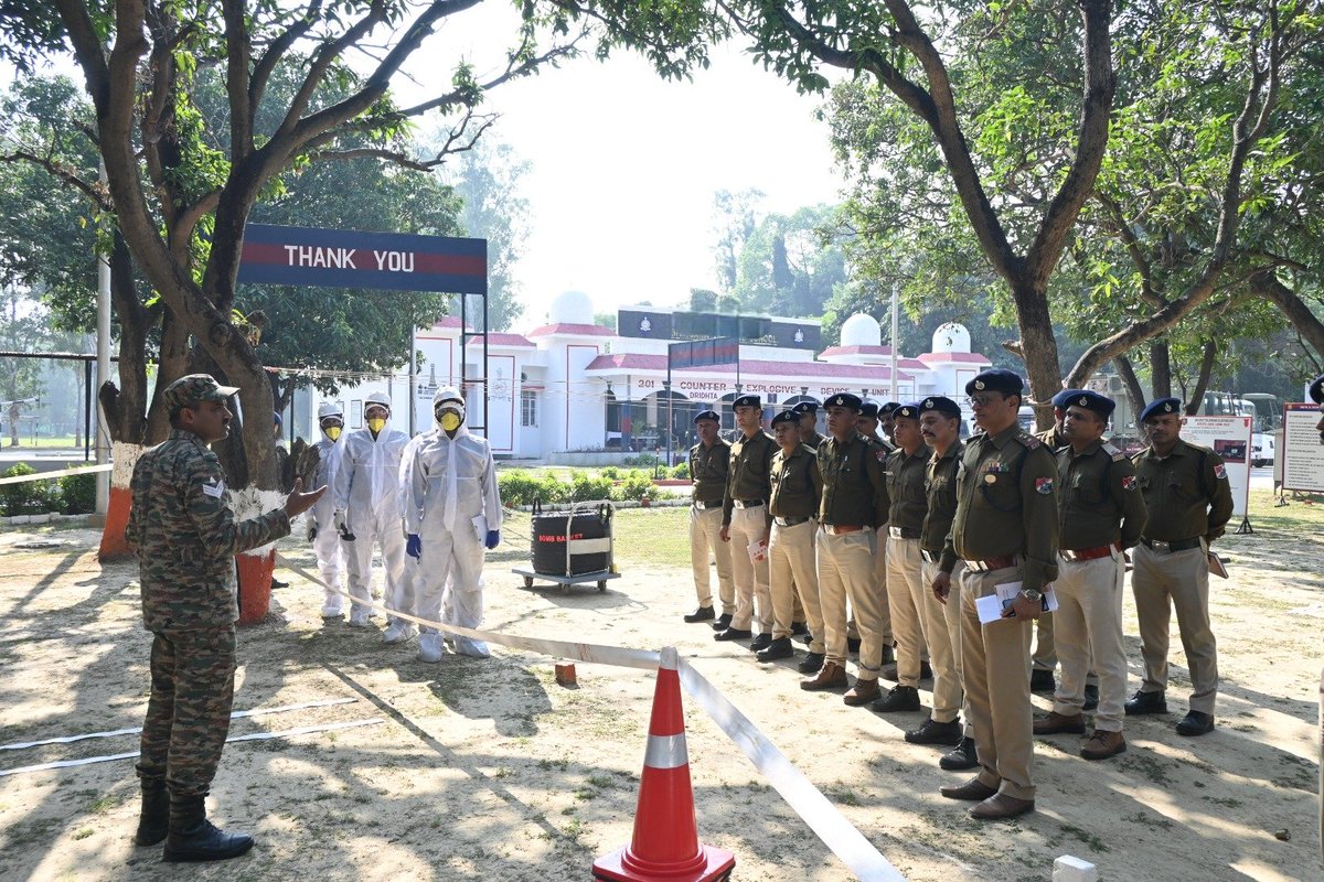 suryacommand's tweet image. &quot;𝗕𝘂𝗶𝗹𝗱𝗶𝗻𝗴 𝗖𝗮𝗽𝗮𝗯𝗶𝗹𝗶𝘁𝘆 𝗦𝘁𝗿𝗲𝗻𝗴𝘁𝗵𝗲𝗻𝗶𝗻𝗴 𝗥𝗲𝘀𝗽𝗼𝗻𝘀𝗲&quot;

A two day CIED training cadre by 201 CEDU was conducted for the Railway Protection Force at Shingara Training School, #Barabanki as part of the Disaster Management Course of Jagjiwan Ram National…