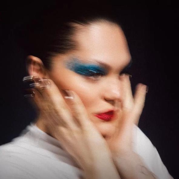 Acesso Jessie J tweet media