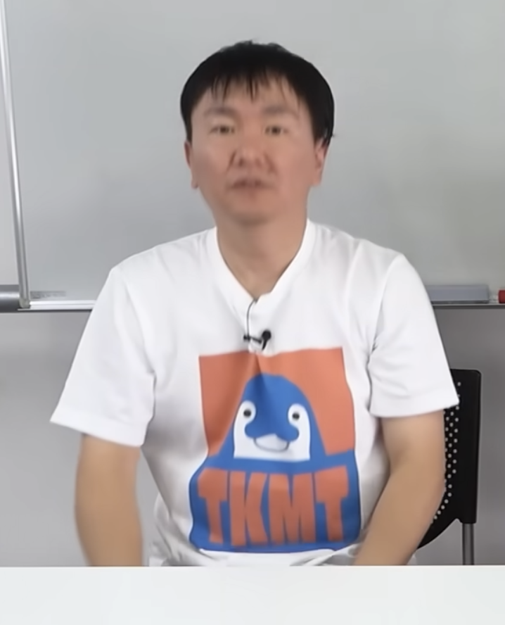 savignac_k's tweet image. 本日アップされました
かまいたちのYouTubeチャンネルで
Tシャツコレクターで有名な山内さんが
ことでんのことちゃん「TKMT」Tシャツ
きとったーーーー！！！🤩🤩🤩
すごーい
@irucakoto 
#かまいたち
#山内健司
#ことでん 
#ことちゃん