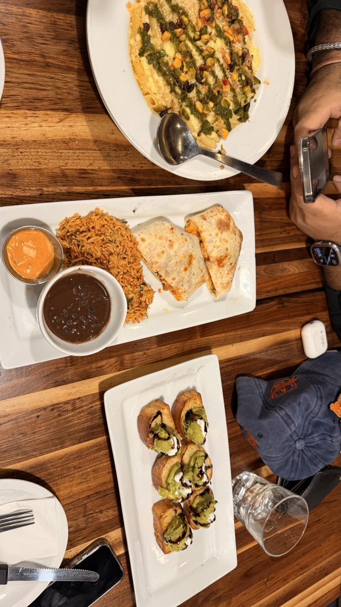 neha_basic's tweet image. Night well spent!

#Gurugram