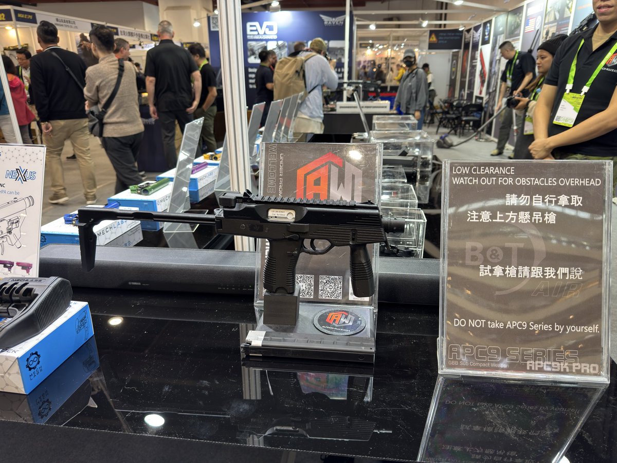 nagatoseikou's tweet image. MOA
ARCHWICK
MWSシステム　
L119A1 ストックいいね！！
APC9
SPR 300
#MOA #GBB #ARCHWICK