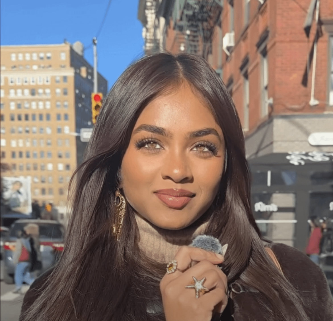 sialaterrrr's tweet image. looking like this is so insane to me