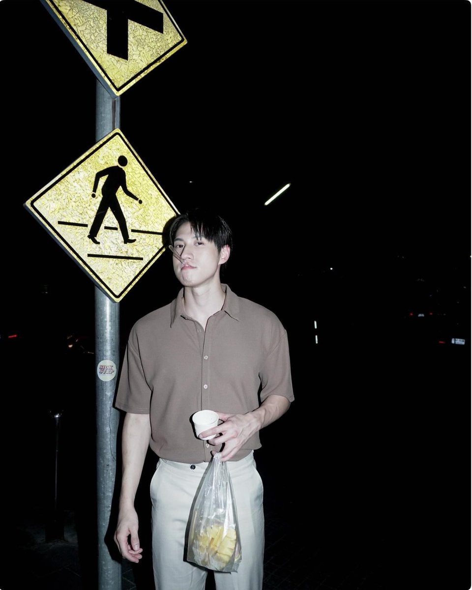 Pin_Littleb2uty's tweet image. กินไอติมยังไงให้น่ารักขนาดนี้