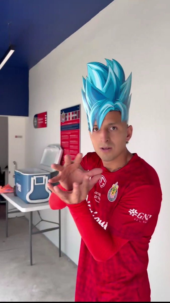 Siganle festejando sus mamadas a este jugador sin huevos y mediático porque lo de hoy ni sus pinches luces en el partido, mejor metan a Camberos hoy Milito perdió el pase a semifinales.