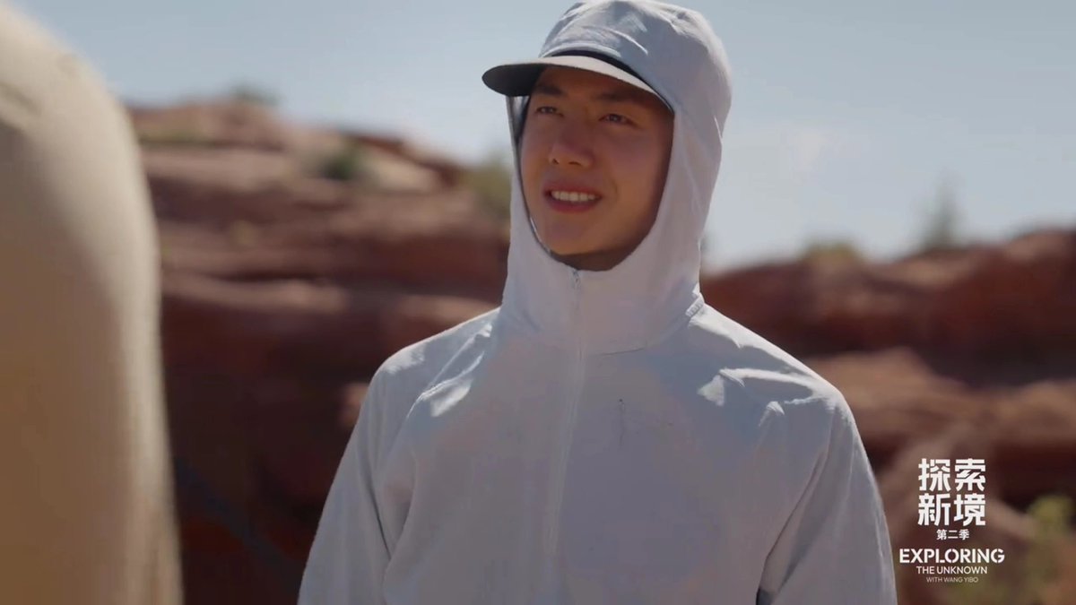 whoeveryoulike_'s tweet photo. #ExploringWithWangYiBoS2EP1
#WangYibo #หวังอี้ป๋อ #WangYiboxDiscovery #ExploringTheUnknownWithWangYibo

พสเค้าพูดว่า That's what I love about high lining. It's like you have to be present. Yon can't think about something tomorrow or yesterday. It's like right now.
If you learn to be calm, in that situation, it's really easier to be calm down than other situation for life that's stressful. แล้วน้องตอบ 对 是的🥺