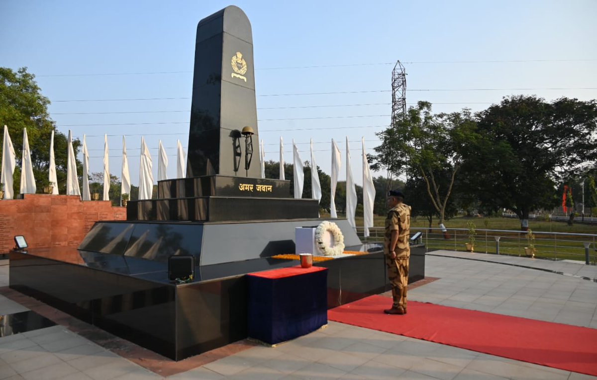 CISFHQrs's tweet image. DG CISF Visits RTC Bhilai

Shri Praveer Ranjan, DG/CISF, visited RTC Bhilai on 27.11.2025. During his visit, he reviewed training preparedness, paid homage at the Martyrs’ Memorial and inspected key training facilities.

Addressing the 1,815-strong gathering of staff and…
