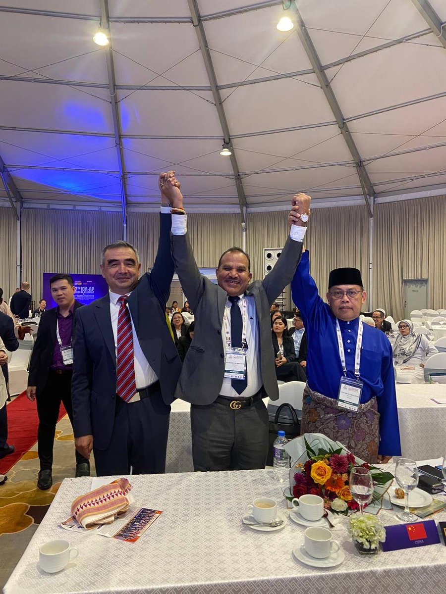 UnatiBharat's tweet image. Heartiest congratulations to Dr. Chandra Pal Singh Yadav Congratulations to Dr. Chandra Pal Singh Yadav on being elected unopposed as President, ICA-AP.
A proud moment for India’s cooperative sector.
— Unati &amp;amp; UAMMCL Family 
#NCUI #ICAAP #IYC2025 #Cooperatives