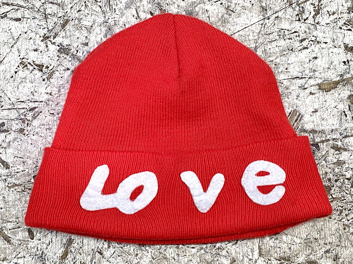 今日もLOVEニット帽を被っていますよ